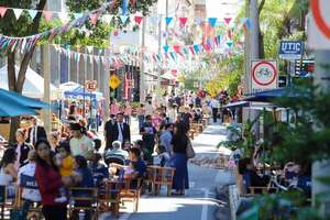 Feria Palmear celebra la Guarania con arte, cultura y gastronomía - Nacionales - ABC Color