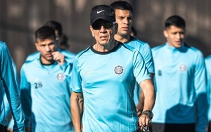 ¡Atento pelotón! El nuevo cuerpo técnico de Olimpia ya descuerea a doble turno a los jugadores