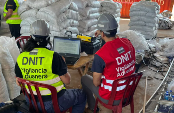 DNIT detecta cocaína oculta en carga de maíz y poroto en Villeta