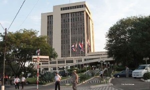 Fiscalía comenzó investigación sobre administración de ex intendente de Asunción