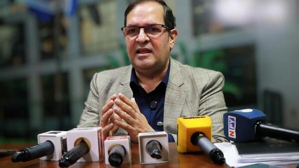 Arnaldo Samaniego defiende pedido de Senado para arrendar máquinas de voto