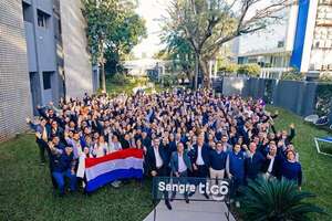 Tigo Paraguay cumple 33 años de conexión e innovación, con la mirada puesta en el futuro y el compromiso con el país más sólido que nunca - Empresariales - ABC Color