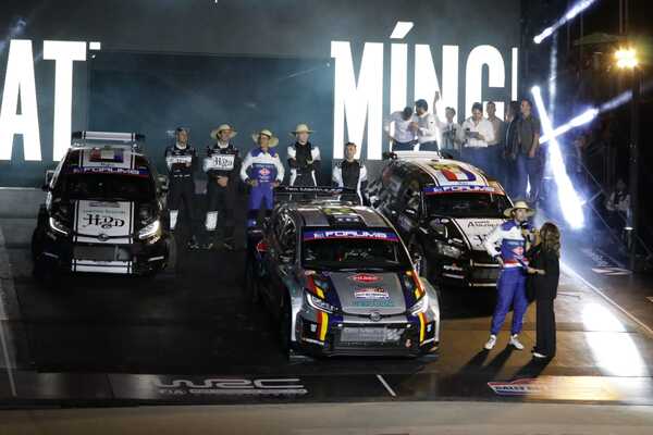 Con la largada simbólica, se dio inicio al WRC Rally del Paraguay en Itapúa - trece