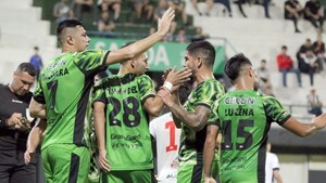 Despedida con goleada incluida la del Patito Aquino