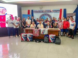 Se cumplió el abanderamiento de selección C13 de salonismo - La Tribuna