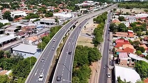 Autopista elevada: Prevén indemnizar a ocupantes de franja