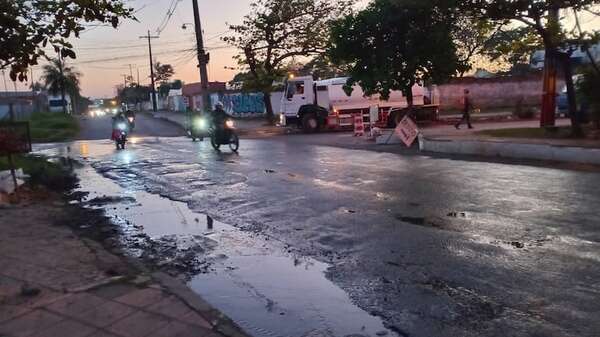 Obras en Mariscal López: Cloacas y baches marcan los desvíos - Nacionales - ABC Color