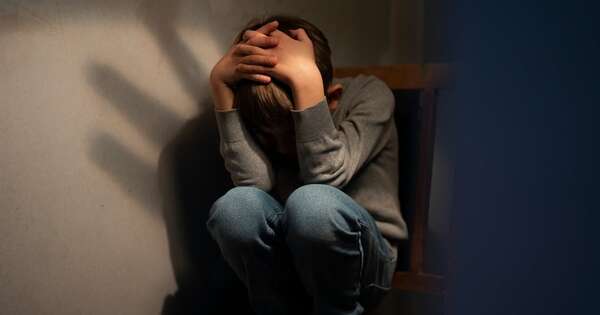 La Nación / Irritabilidad, dolor físico y bajo rendimiento: señales de depresión en niños y adolescentes