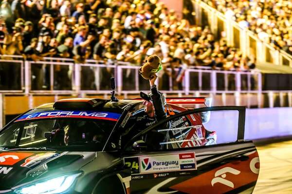 Kajetan Kajetanowicz elige a un carpincho como su “mascota” en el Mundial de Rally - Nacionales - ABC Color