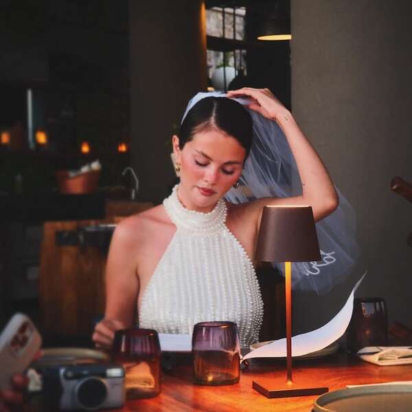 Selena Gómez abrió el álbum de su despedida de soltera - Gente - ABC Color