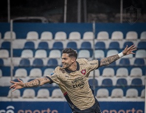 Totín Amarilla: “Tener la responsabilidad de marcar goles no es fácil” | Unicanal