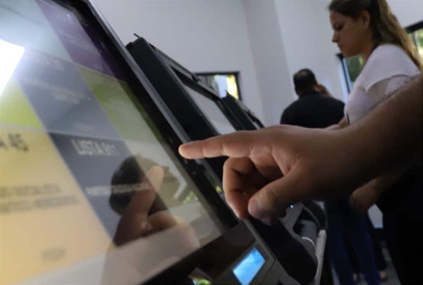 TSJE cancela licitación de máquinas de votación electrónica