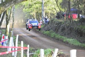 Rally del Paraguay: Fourmaux lidera la general, Domínguez la WRC2 y Fau está tercero - ABC Motor - ABC Color