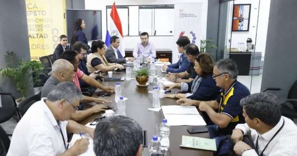 Diario HOY | Reunión entre autoridades y choferes de buses queda en cuarto intermedio