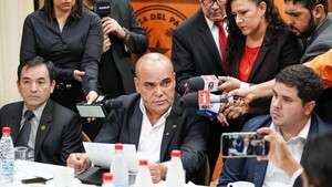 Bachi dice que hay que intervenir Comunicaciones de la Presidencia por foto de Peña con hijo de OGD