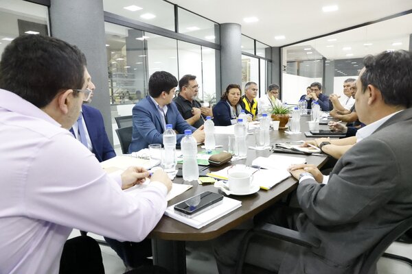 Reunión tripartita por paro de choferes va a cuarto intermedio - San Lorenzo Hoy