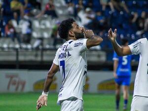 Ameliano vuelve al triunfo luego de ocho fechas - Fútbol - ABC Color