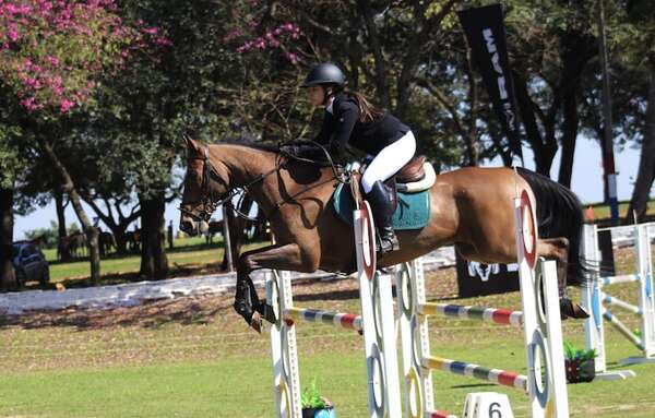 Hipismo: Saltan en el Club Hípico - Polideportivo - ABC Color