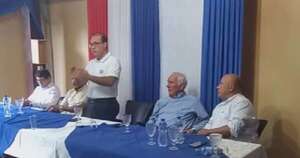 La Nación / Cúpula liberal consuma sumisión a Prieto en Ciudad del Este