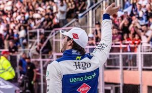 Diego Domínguez abandona la carrera en la segunda jornada del Mundial de Rally