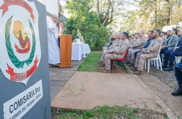 Policía celebra su día con homenaje a Santa Rosa de Lima - ADN Digital