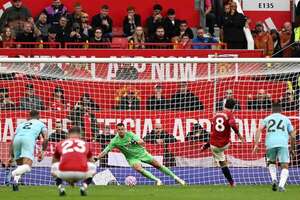 Manchester United logra una agónica primera victoria - Fútbol Internacional - ABC Color