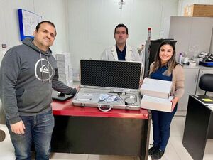 Entregan equipos biomédicos al Hospital General de Lambaré