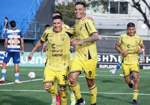 El "duelo avícola" fue para el Canario - La Tribuna