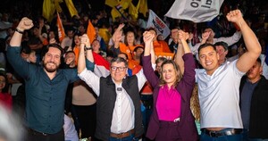 Mujica lanza su candidatura con el respaldo de la oposición, pero en medio de la feroz disputa en el PLRA
