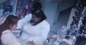 La Nación / Dos mujeres descuidistas robaron una farmacia en Areguá