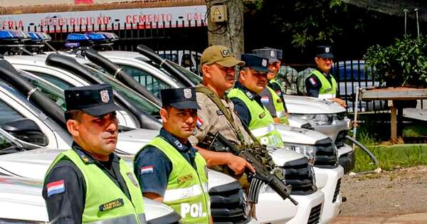 La Nación / Gobierno valora el compromiso de agentes policiales en su día