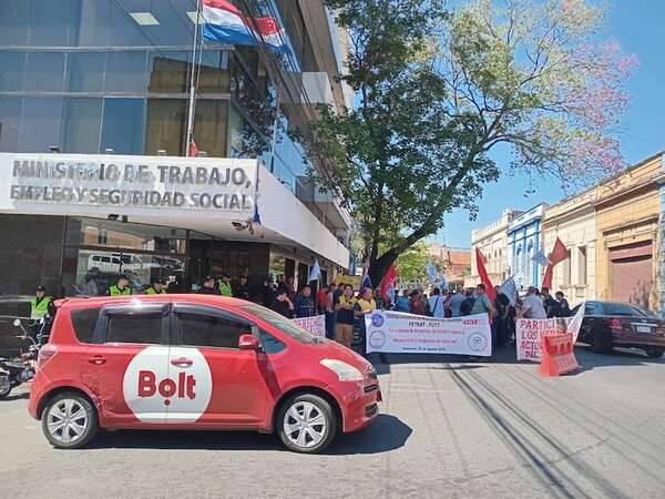 En medio críticas, Senado trataría el miércoles la reforma del transporte - Economía - ABC Color