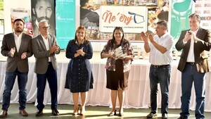 Formando Lectores 2: Las bibliotecas de ueno siguen llegando a escuelas del país