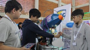 Jóvenes genios exhiben su creatividad y talento en Olimpiada Internacional Steam