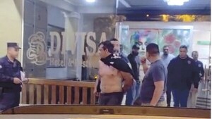 Pesoca intentó clavar a su ex frente al gimnasio y fue detenido