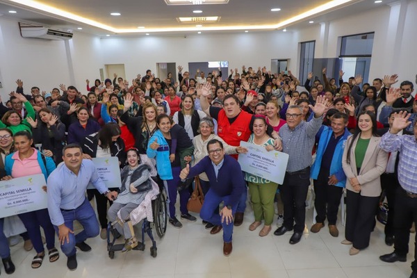Más de 10.000 familias de Guairá reciben apoyo con programas sociales - ADN Digital
