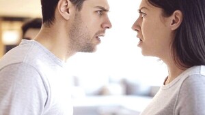 “Traje a vivir a mi amiga a la casa y mi marido me reclama”