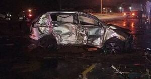 La Nación / Accidente de patrullera y camioneta ocasionó incendio en estación de servicio