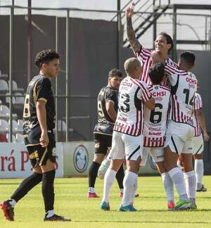 El Rayadito reafirma su intención de ascenso y aleja a Resistencia - La Tribuna