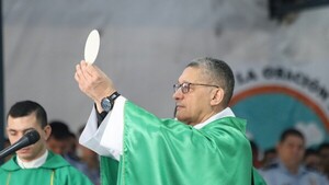 Misa de Caacupé: Obispo cuestiona a los que fingen humildad hasta llegar a un puesto