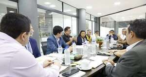 Diario HOY | Buscarán destrabar paro de choferes en nueva reunión