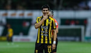 Guaraní golea a General Caballero y es el nuevo líder del Clausura 2025