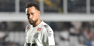 Versus / Neymar contradice a Ancelotti y dice que quedó fuera de la lista de Brasil "por opción técnica"
