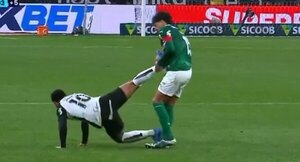 Versus / Picante cruce entre Gustavo Gómez y la estrella europea del Brasileirao