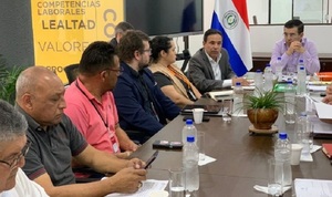 Hoy prosigue el dialogo tripartito para evitar huelga de choferes del transporte público