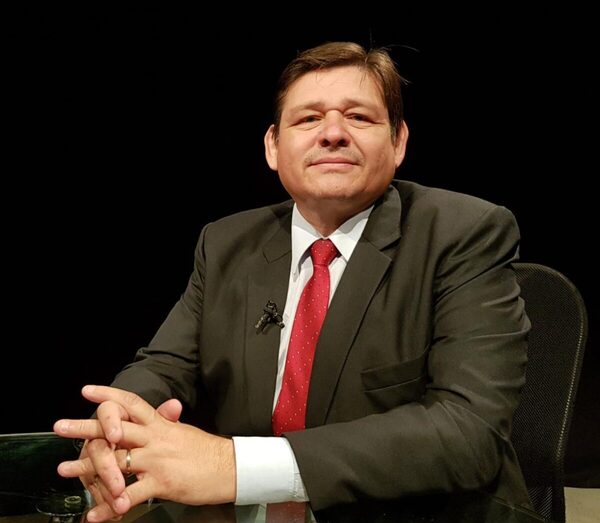 Presidente del Indert reafirma datos sobre entrega de títulos - Portal Digital Cáritas Universidad Católica
