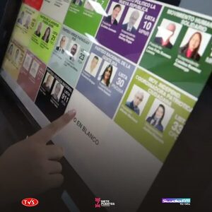 SENADORA DENUNCIA “MANIOBRA AMAÑADA” EN LA SUSPENSIÓN DE COMPRA DE MÁQUINAS DE VOTACIÓN - «TVS DIGITAL»