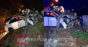 ATROPELLÓ UN BADÉN, DERRIBÓ UNA COLUMNA DE LA ANDE Y DESTRUYÓ PARTE DE LA MURALLA DE UNA CASA