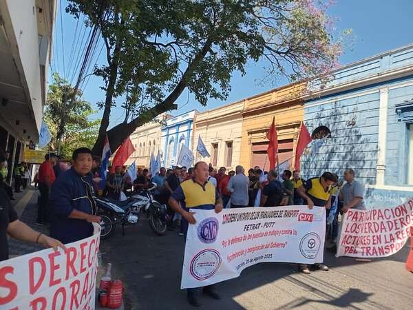 Huelga del transporte: choferes defienden medida pese a partido de la Albirroja - Nacionales - ABC Color