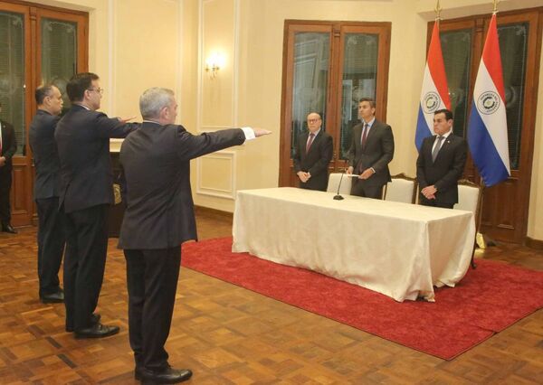 Presidente de la Corte Suprema asistió a la ceremonia de juramento de embajadores designados para Bolivia, Ecuador y Perú